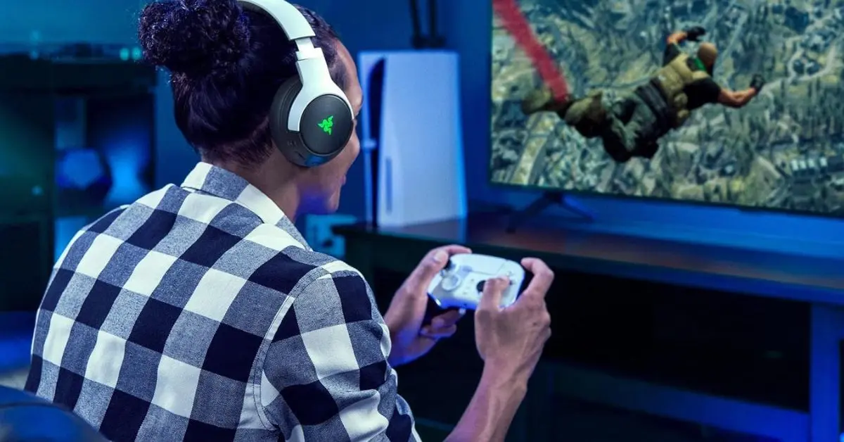 Best Gaming Controllers for Xbox & PlayStation in UAE